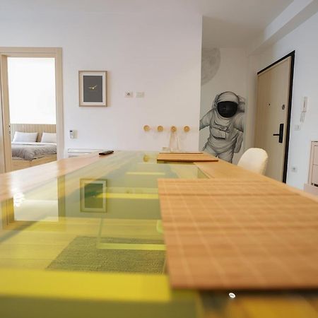 Apollo Apartment By Holistay Tirana Exterior foto