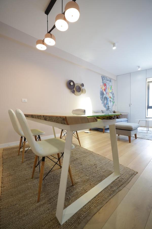 Apollo Apartment By Holistay Tirana Exterior foto